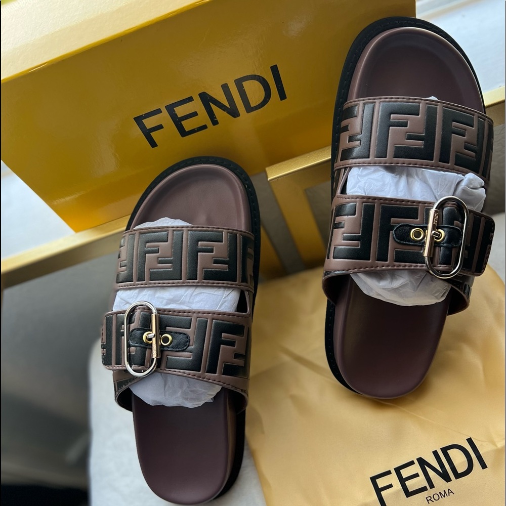 FENDI SLIDES